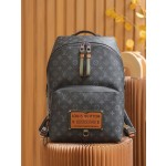 Louis Vuitton 𝘿𝙄𝙎𝘾𝙊𝙑𝙀𝙍𝙔 Backpack M45218