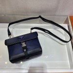 Prada messenger bag 🎉 2ZH108