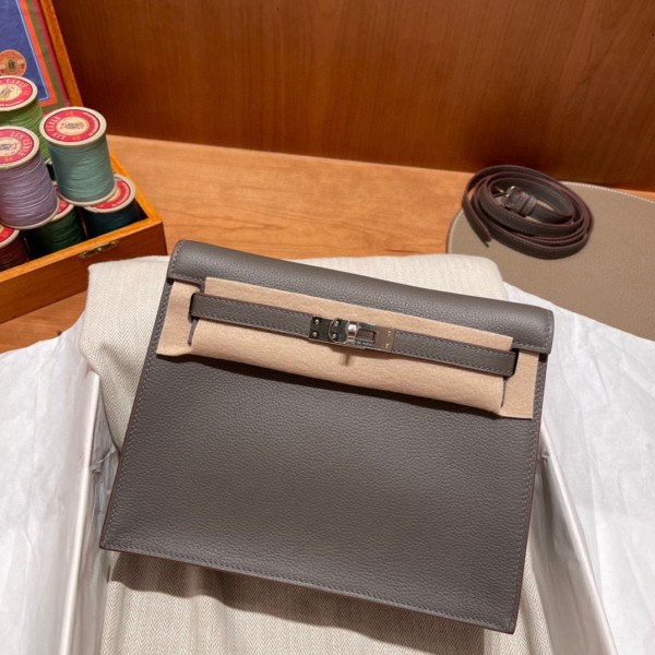 Kelly Danse Evercolor Leather 8F Pewter Gray