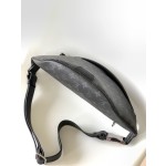 Louis Vuitton DISCOVERY belt bag