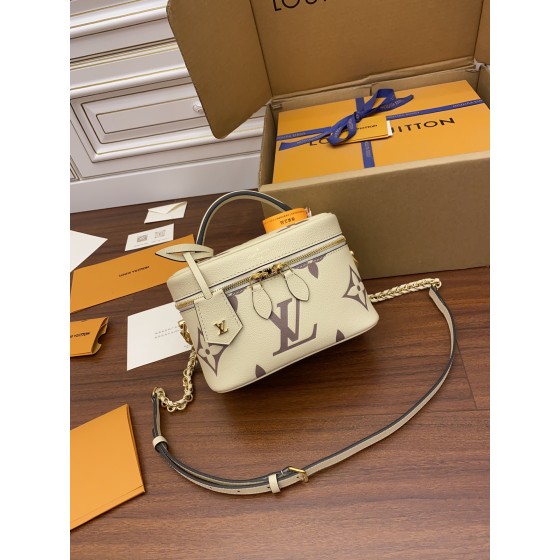 Louis Vuitton M45599 leather is genuine OEM Italian A-grade leather