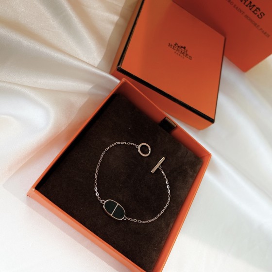 Hermes Enamel Pig Nose Cross Bar Bracelet