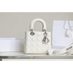 LADY DIOR MY ABCDIOR 〰️ white DR-091