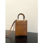 FENDI Logo embossed tortoiseshell portable crossbody cute