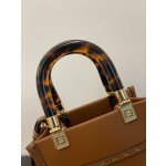 FENDI Logo embossed tortoiseshell portable crossbody cute