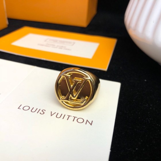 Louis Vuitton Ring