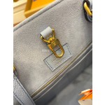 Louis Vuitton tote bagM45718