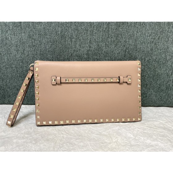 Valentino Classic Rivet Clutch Model: 1318