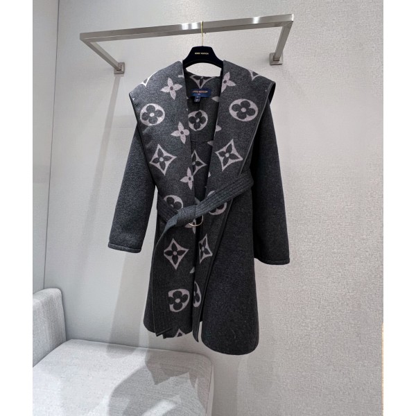 Louis Vuitton Cashmere Coat (Consult customer service to confirm size before placing a custom order)