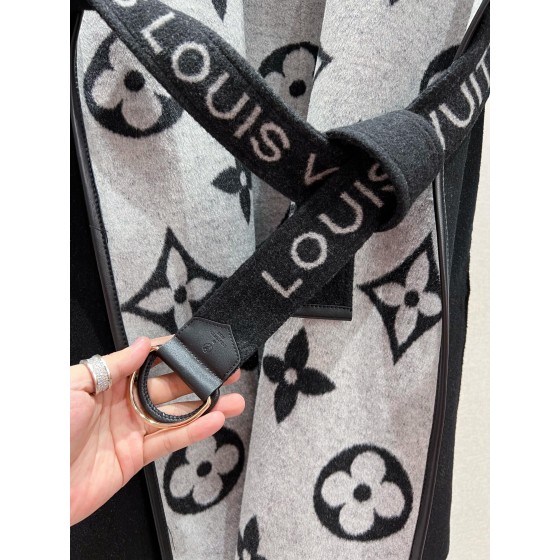 Louis Vuitton Cashmere Coat (Consult customer service to confirm size before placing a custom order)