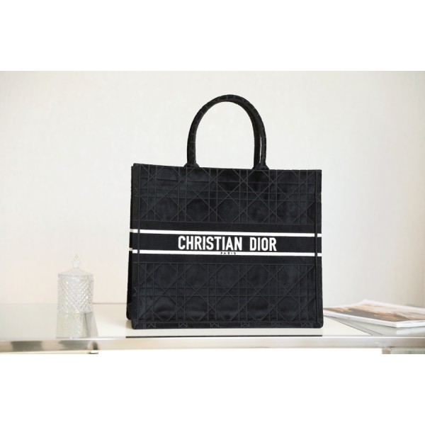 DIOR TOTE embroidered vine check black