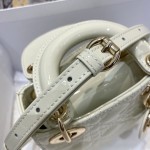 Dior Lady's new micro patent leather collection