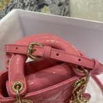 Dior Lady's new micro patent leather collection