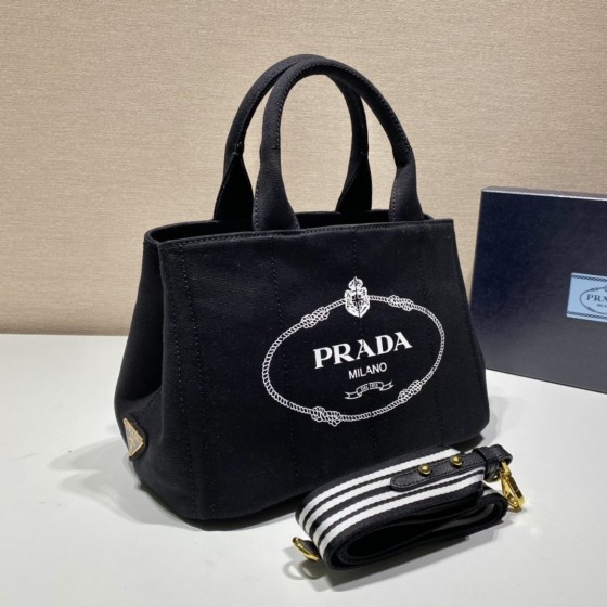 Prada's classic hit 🎉 1BG439