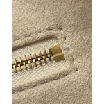 Louis Vuitton exclusive starting model: M45717