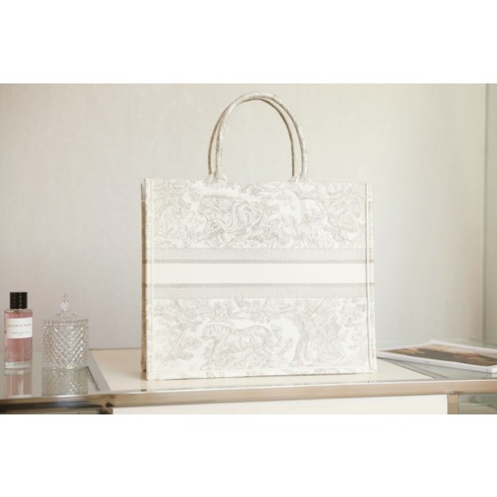 DIOR TOTE Metallic Wire Tiger