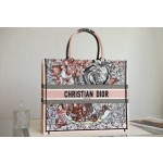 DIOR TOTE Fu Manhua