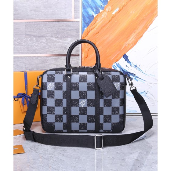 Louis Vuitton Sirius Briefcase is a continuation of the 1985 Sirius Messenger Bag