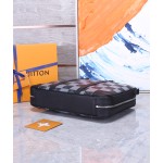 Louis Vuitton Sirius Briefcase is a continuation of the 1985 Sirius Messenger Bag