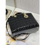 DIOR Lady's latest flip sheepskin seven compartments