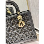 DIOR Lady's latest flip sheepskin seven compartments