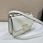 Prada flight attendant bag 🎉 1BD320