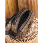 Louis Vuitton 𝐒 𝐋𝐎𝐂𝐊 messenger bag M45806