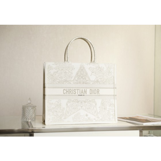 DIOR TOTE Metal Owl