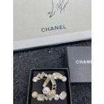 CHANEL brooch