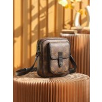 Louis Vuitton 𝐂𝐇𝐑𝐈𝐒𝐓𝐎𝐏𝐇𝐄𝐑 camera bag M69404