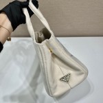 Prada's classic hit 🎉 1BG439