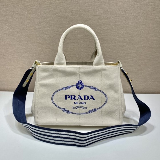 Prada's classic hit 🎉 1BG439