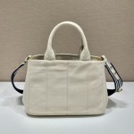 Prada's classic hit 🎉 1BG439