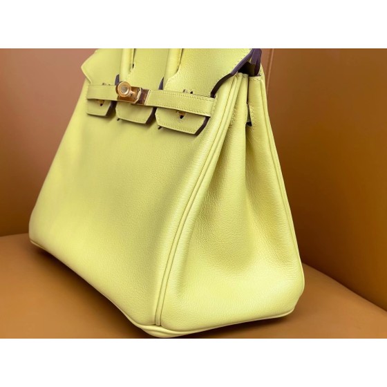 Birkin 25/30 Small chicken yellow swift skin gold buckle
