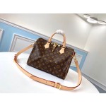 Louis Vuitton M41111 Inspired by the travel revolution of the time, Louis Vuitton's iconic design is in full effect