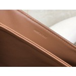 𝐂𝐇𝐀𝐍𝐄𝐋 Padlock Full Leather Bag Model: 196583