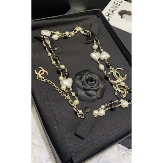 CHANEL Pearl Double C Sweater Chain