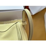 Lindy26 chick yellow tc inside spell cream white swift skin