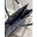 DIOR TOTE Blue D❤ Large