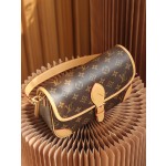 Louis Vuitton 𝐃𝐈𝐀𝐍𝐄 explosion series baguette bag #M45985#