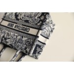 DIOR TOTE blue tiger pattern