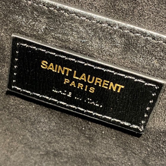 SAINT LAURENT 𝙉𝙚𝙬 𝙢𝙚𝙙𝙞𝙪𝙢 𝙨𝙪𝙣𝙨𝙚𝙩 #634723.JD