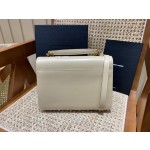 SAINT LAURENT 𝙉𝙚𝙬 𝙢𝙚𝙙𝙞𝙪𝙢 𝙨𝙪𝙣𝙨𝙚𝙩 #634723.JD