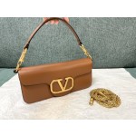 Valentino calfskin handbag 👜underarm bag Model: 1133 Decorative metal