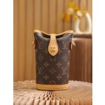 Louis Vuitton𝐅𝐎𝐋𝐃 𝐌𝐄 series #M80874#