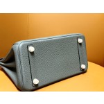 Birkin 25/30 Almond Green togo Leather buckle