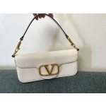 Valentino calfskin handbag 👜underarm bag Model: 1133 Decorative metal