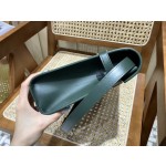 SAINT LAURENT 𝑴𝒂𝒏𝒉𝒂𝒕𝒕𝒂𝒏 〈Original leather version〉#579271