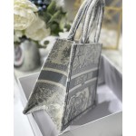 DIOR TOTE Grey tiger embroidery