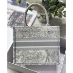 DIOR TOTE Grey tiger embroidery
